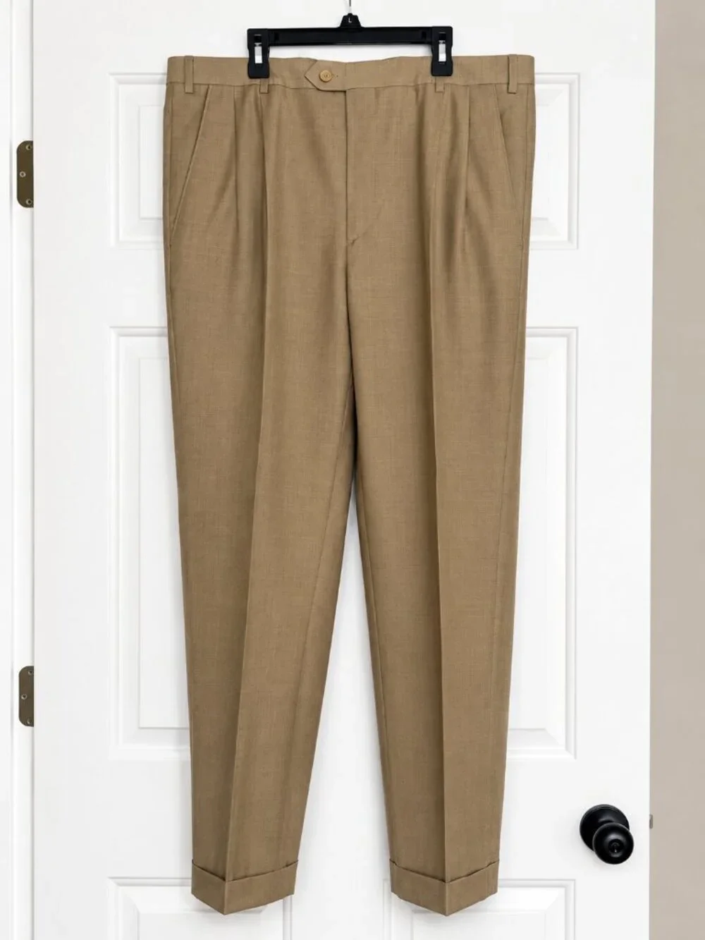 Santorelli Tan Dress Pants Men's Size 36 Pleated Cuffed Trousers
